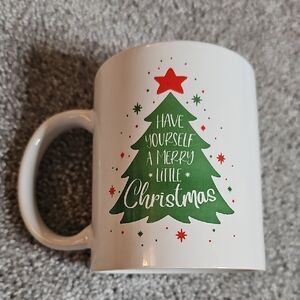 🟠B9🔹️❤️Christmas Tree Mug with Festive Design